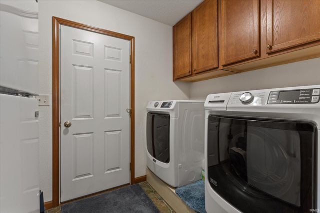 68426 CR 23, New Paris, IN 46553