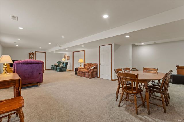 68426 CR 23, New Paris, IN 46553