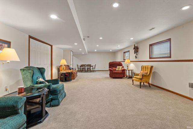 68426 CR 23, New Paris, IN 46553