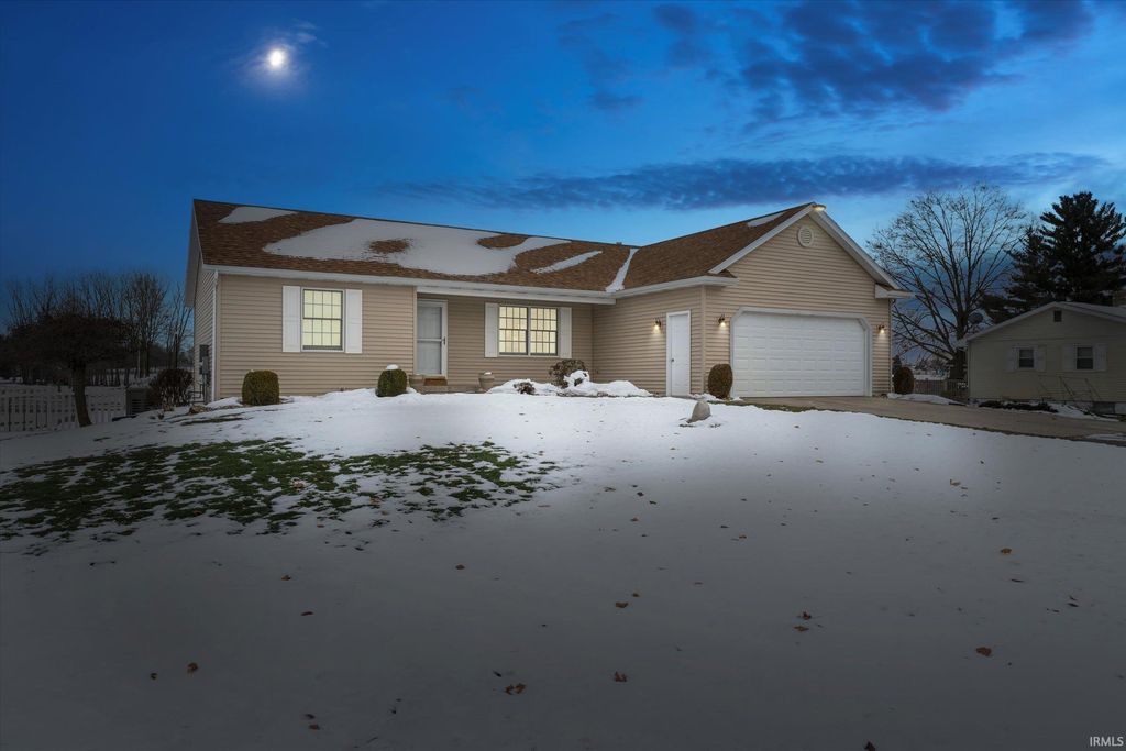 68426 CR 23, New Paris, IN 46553