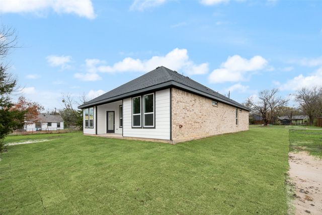 1505 Up The Grove Street, Greenville, TX 75401