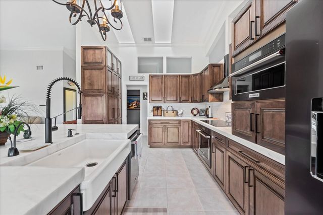 1654 Farmington Circle, Wellington, FL 33414