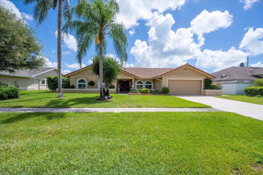 1654 Farmington Circle, Wellington, FL 33414