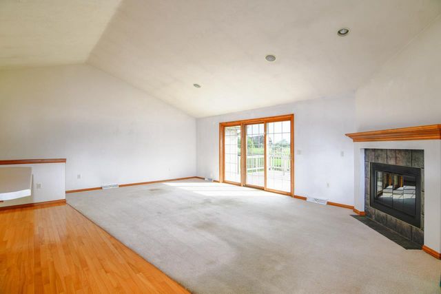 440 WOODFIELD DRIVE, Green Bay, WI 54313