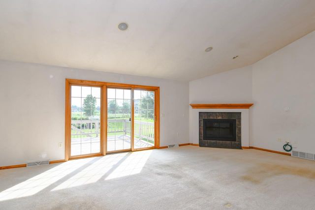 440 WOODFIELD DRIVE, Green Bay, WI 54313