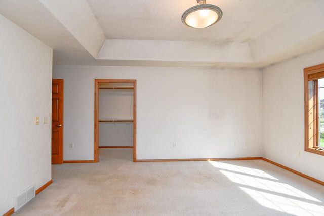 440 WOODFIELD DRIVE, Green Bay, WI 54313