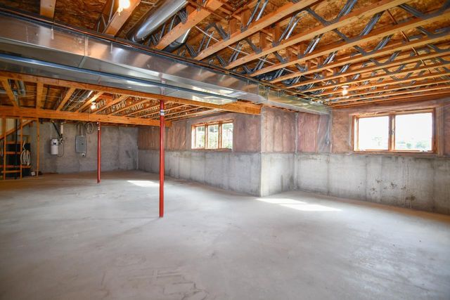 440 WOODFIELD DRIVE, Green Bay, WI 54313