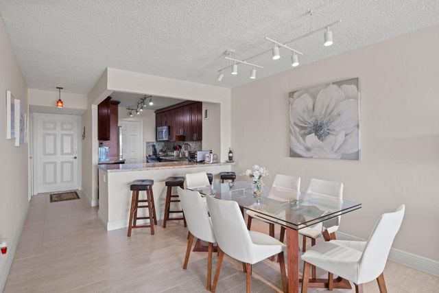 1021 Hillsboro Mile 504, Hillsboro Beach, FL 33062