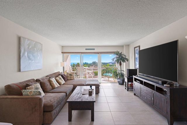 1021 Hillsboro Mile 504, Hillsboro Beach, FL 33062