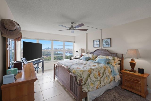 1021 Hillsboro Mile 504, Hillsboro Beach, FL 33062