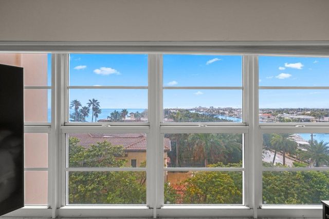 1021 Hillsboro Mile 504, Hillsboro Beach, FL 33062