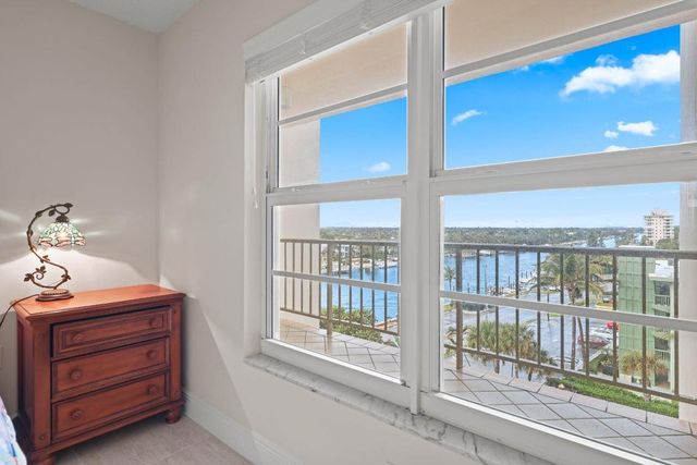 1021 Hillsboro Mile 504, Hillsboro Beach, FL 33062