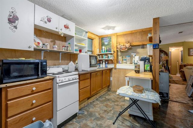 35913 VALLEYBROOK AVENUE, Zephyrhills, FL 33541