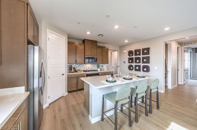 1017 Reisa Falls Drive, North Las Vegas, NV 89084