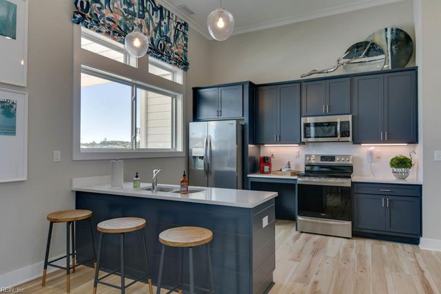 5025 Duxbury RD, Chesapeake, VA 23321