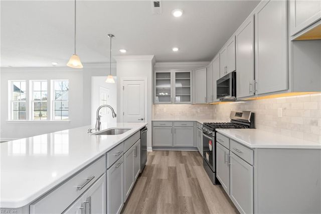 5025 Duxbury RD, Chesapeake, VA 23321