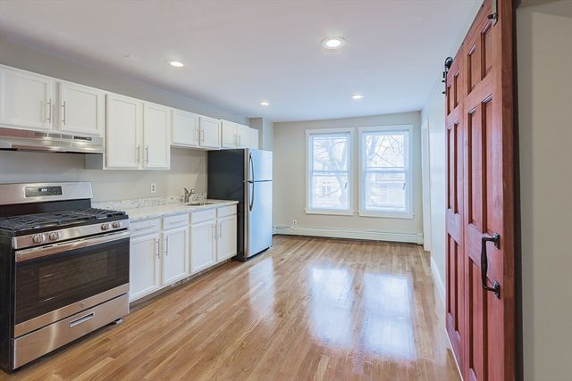 97 Bridge 2, Salem, MA 01970