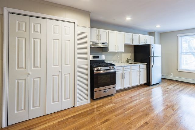 97 Bridge 2, Salem, MA 01970