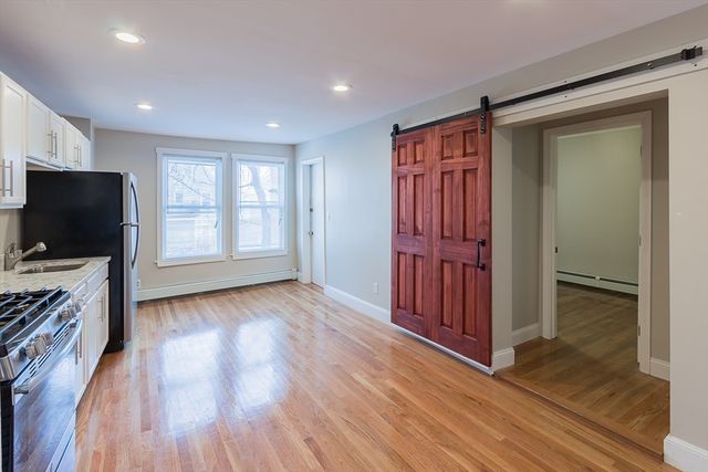 97 Bridge 2, Salem, MA 01970