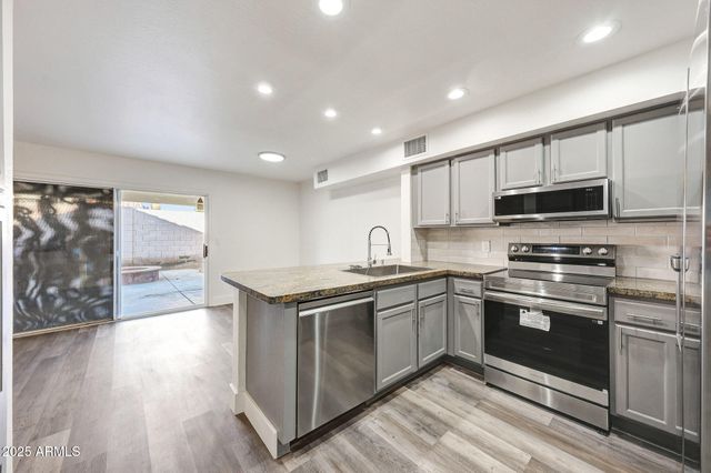 14254 N 23RD Place, Phoenix, AZ 85022