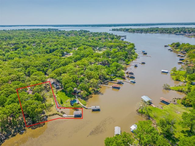 245 Ben Lacy Drive, Gun Barrel City, TX 75156