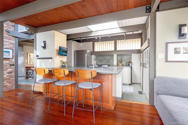 270 Sachem Hill Place, Saint James, NY 11780