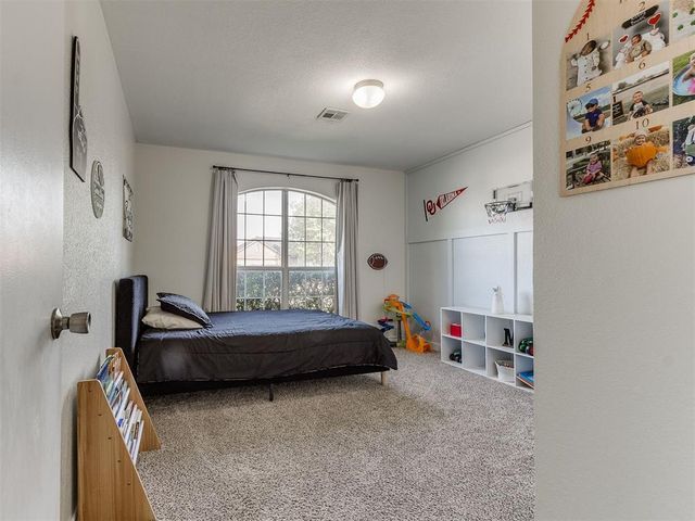 813 N Morgan Drive, Moore, OK 73160