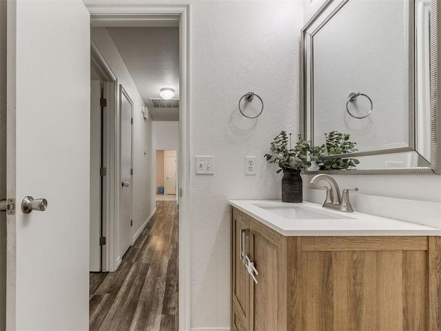 813 N Morgan Drive, Moore, OK 73160