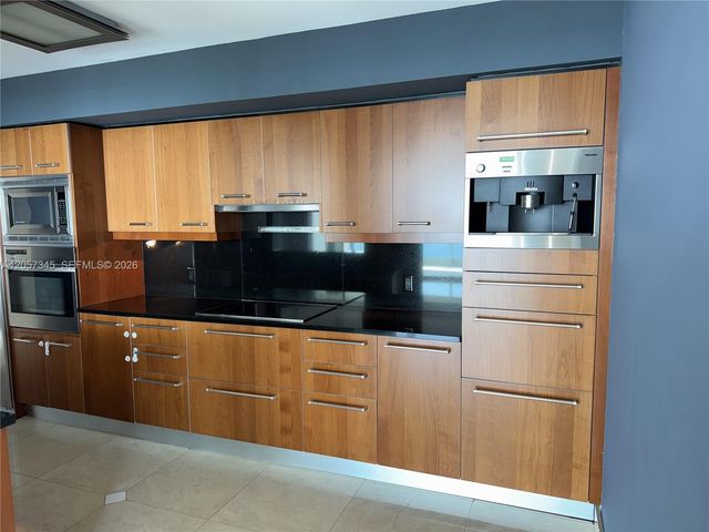 1331 Brickell Bay Dr 2801, Miami, FL 33131