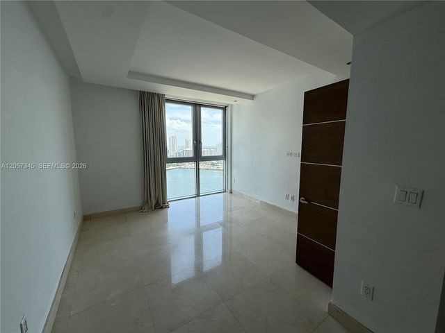1331 Brickell Bay Dr 2801, Miami, FL 33131