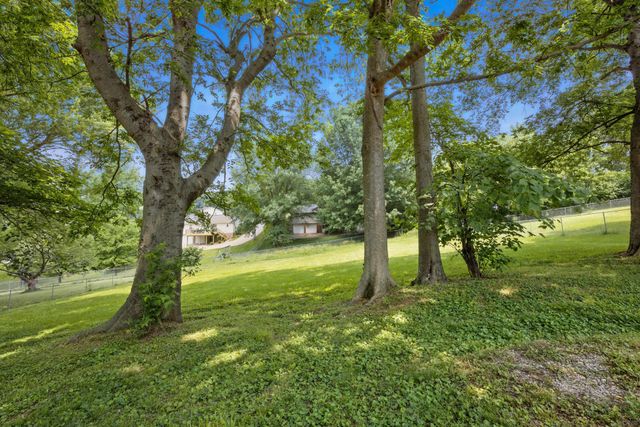 735 Jace Dr, Clarksville, TN 37040