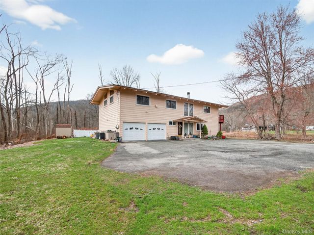 810 Haverstraw Road, Suffern, NY 10901