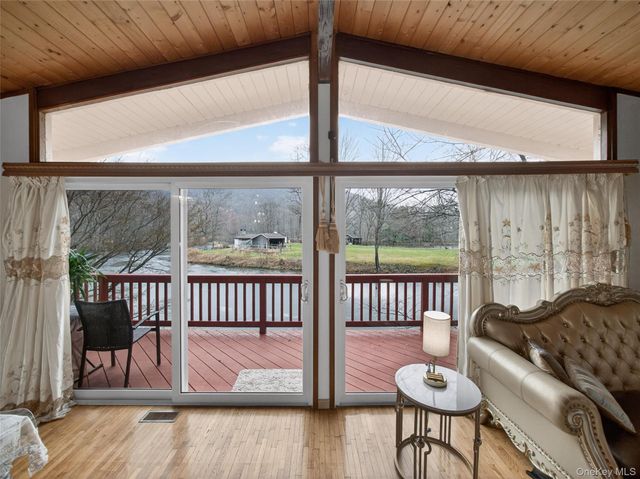 810 Haverstraw Road, Suffern, NY 10901