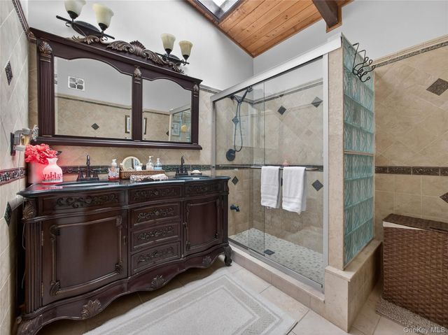 810 Haverstraw Road, Suffern, NY 10901