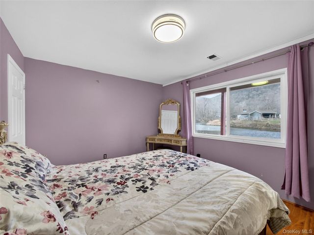 810 Haverstraw Road, Suffern, NY 10901