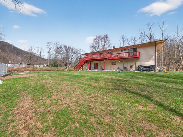 810 Haverstraw Road, Suffern, NY 10901