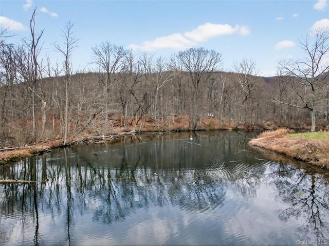 810 Haverstraw Road, Suffern, NY 10901