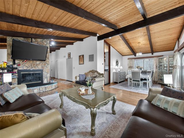 810 Haverstraw Road, Suffern, NY 10901