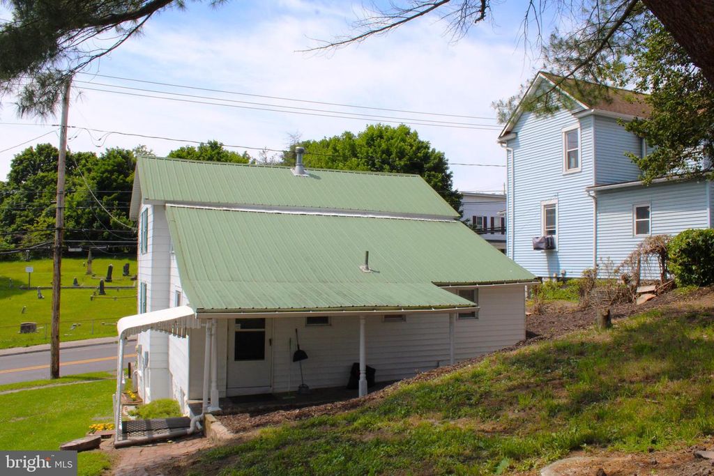 Image 11 of property listing at 514 BALTIMORE AVE, Cumberland, MD 21502