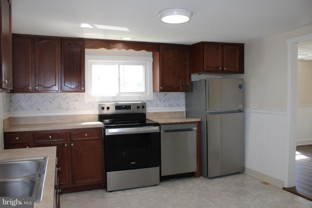Image 47 of property listing at 514 BALTIMORE AVE, Cumberland, MD 21502