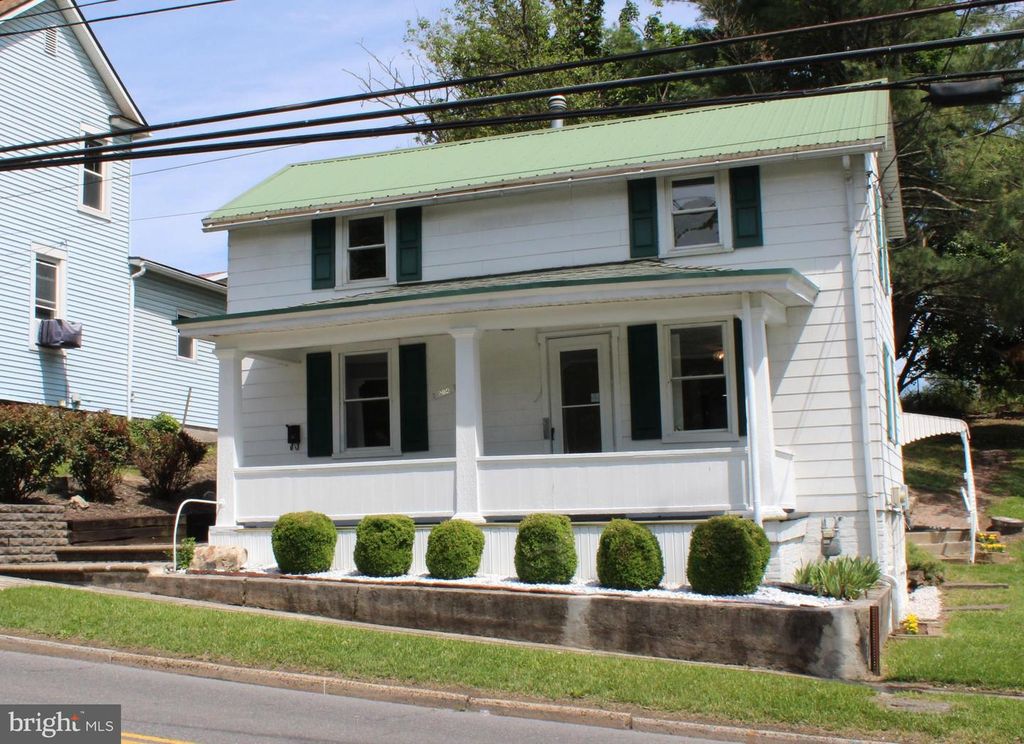 Image 5 of property listing at 514 BALTIMORE AVE, Cumberland, MD 21502
