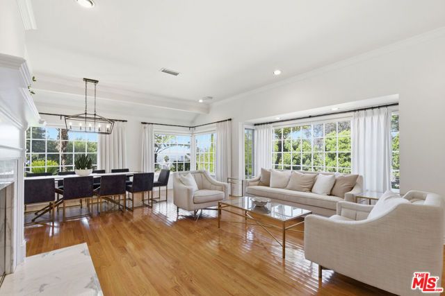 3690 Crownridge Drive, Sherman Oaks, CA 91403