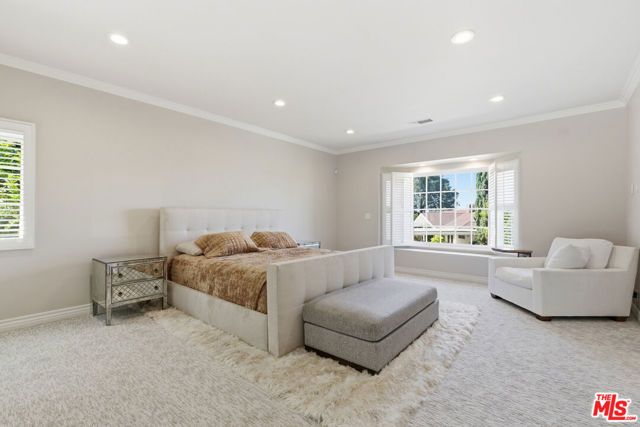 3690 Crownridge Drive, Sherman Oaks, CA 91403