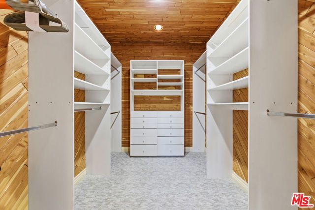 3690 Crownridge Drive, Sherman Oaks, CA 91403