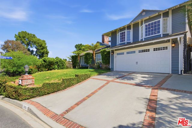 3690 Crownridge Drive, Sherman Oaks, CA 91403