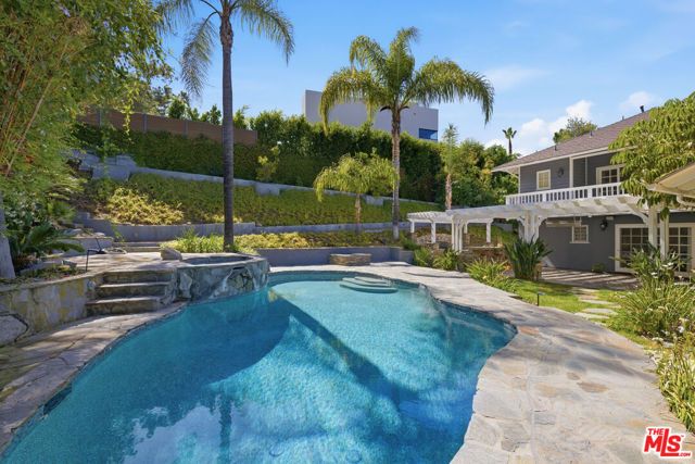 3690 Crownridge Drive, Sherman Oaks, CA 91403