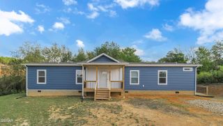 1527 Squire Fox Road, Dandridge, TN 37725