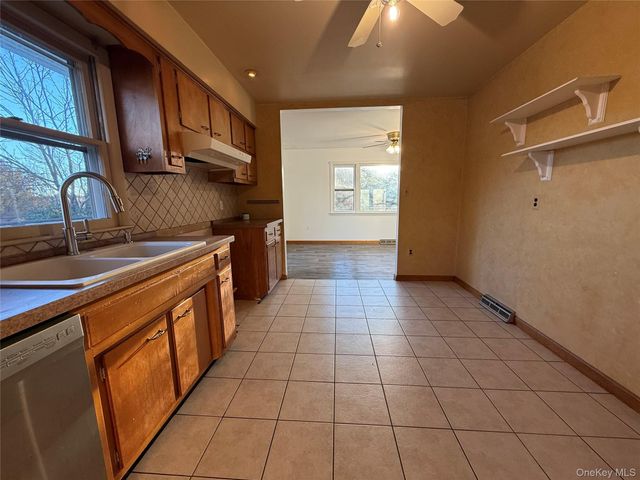 90 North Road, Bloomingburg, NY 12721