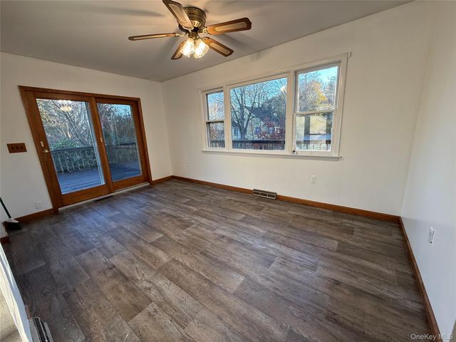 90 North Road, Bloomingburg, NY 12721