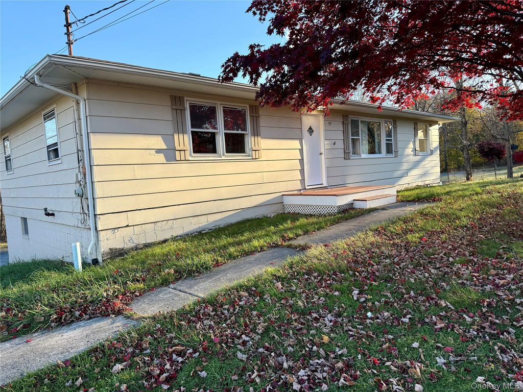 90 North Road, Bloomingburg, NY 12721